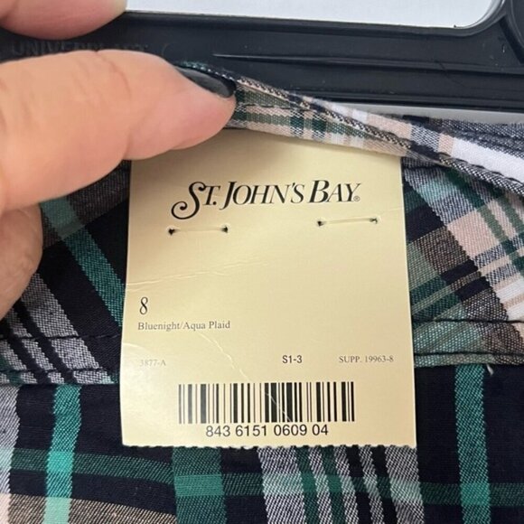 St. John’s Bay-Women’s Plaid Classic Flat Front Shorts-Multicolored. Size:8. NWT - Picture 8 of 9